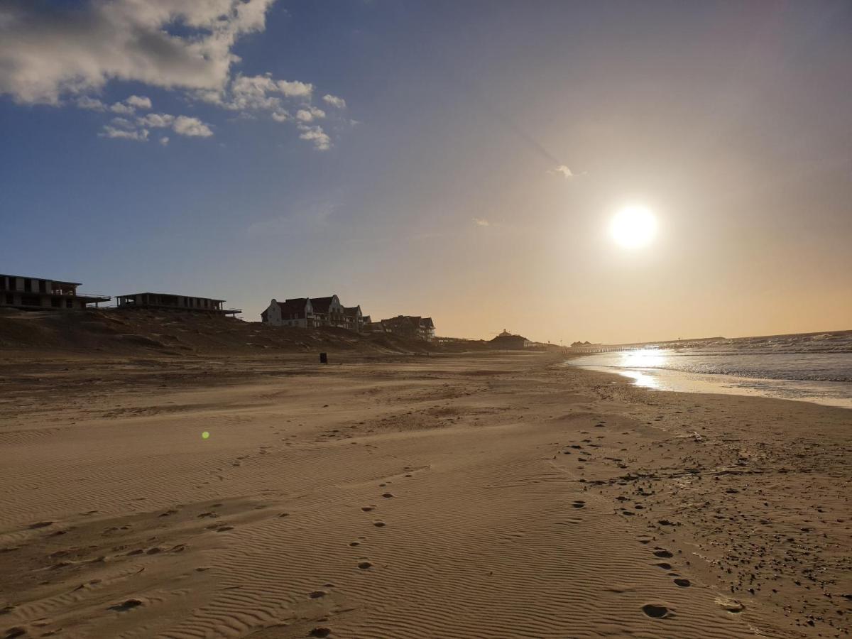 Penthouse Windkracht 10 Aan Het Strand Van Cadzand Exterior foto